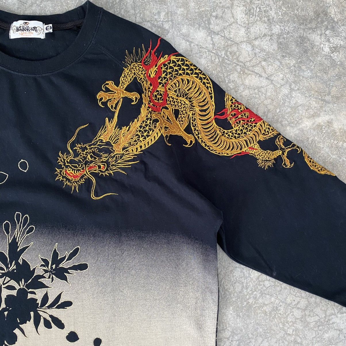 Karakuri Tamashii Karakuri Tamashii Wagara Dragon Sakura Fans Embroidered Tee Size US XL / EU 56 / 4 - 6 Thumbnail