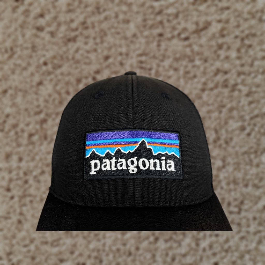 Patagonia Patagonia Hat Cap Snap Back Adult One Size Black Poly Fitz Roy Embroider Trucker Size ONE SIZE - 1 Thumbnail
