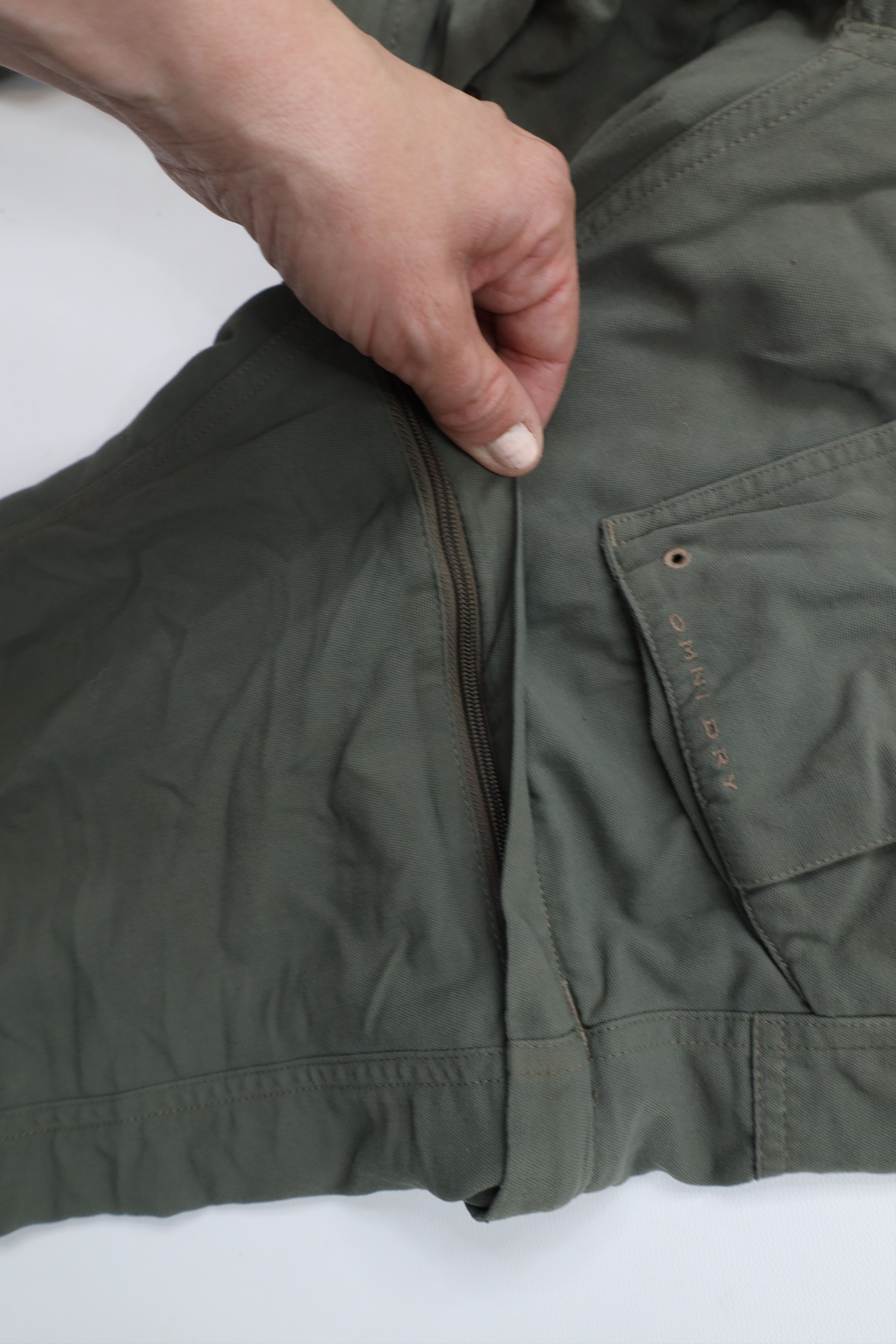 Columbia × Vintage Vintage Columbia Hiking Convertible Cargo Pants Shorts Size US 32 / EU 48 - 8 Thumbnail