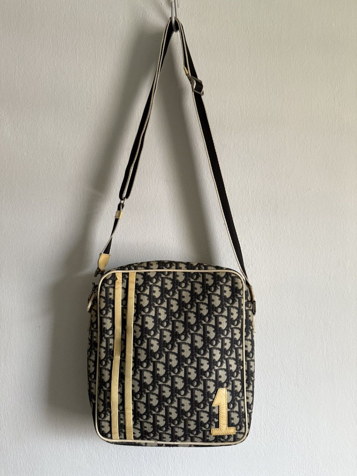 Dior Authentic Vintage Christian Dior Monogram sling bag Size ONE SIZE - 1 Thumbnail