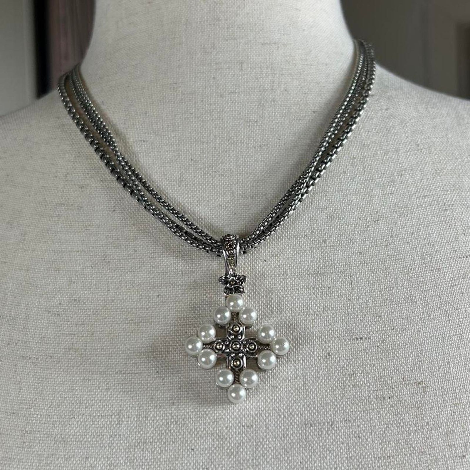 Other Silver tone Chain and Cross Necklace with Pearl Detail Size ONE SIZE - 2 Thumbnail