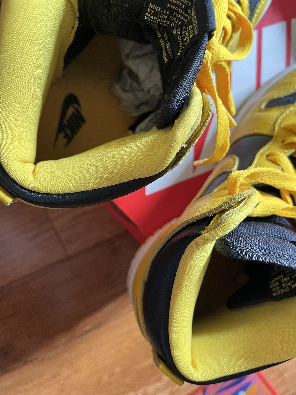 Nike US 5 Nike dunk high sp Iowa 2020 yellow black Size US 5 / EU 37 - 7 Thumbnail