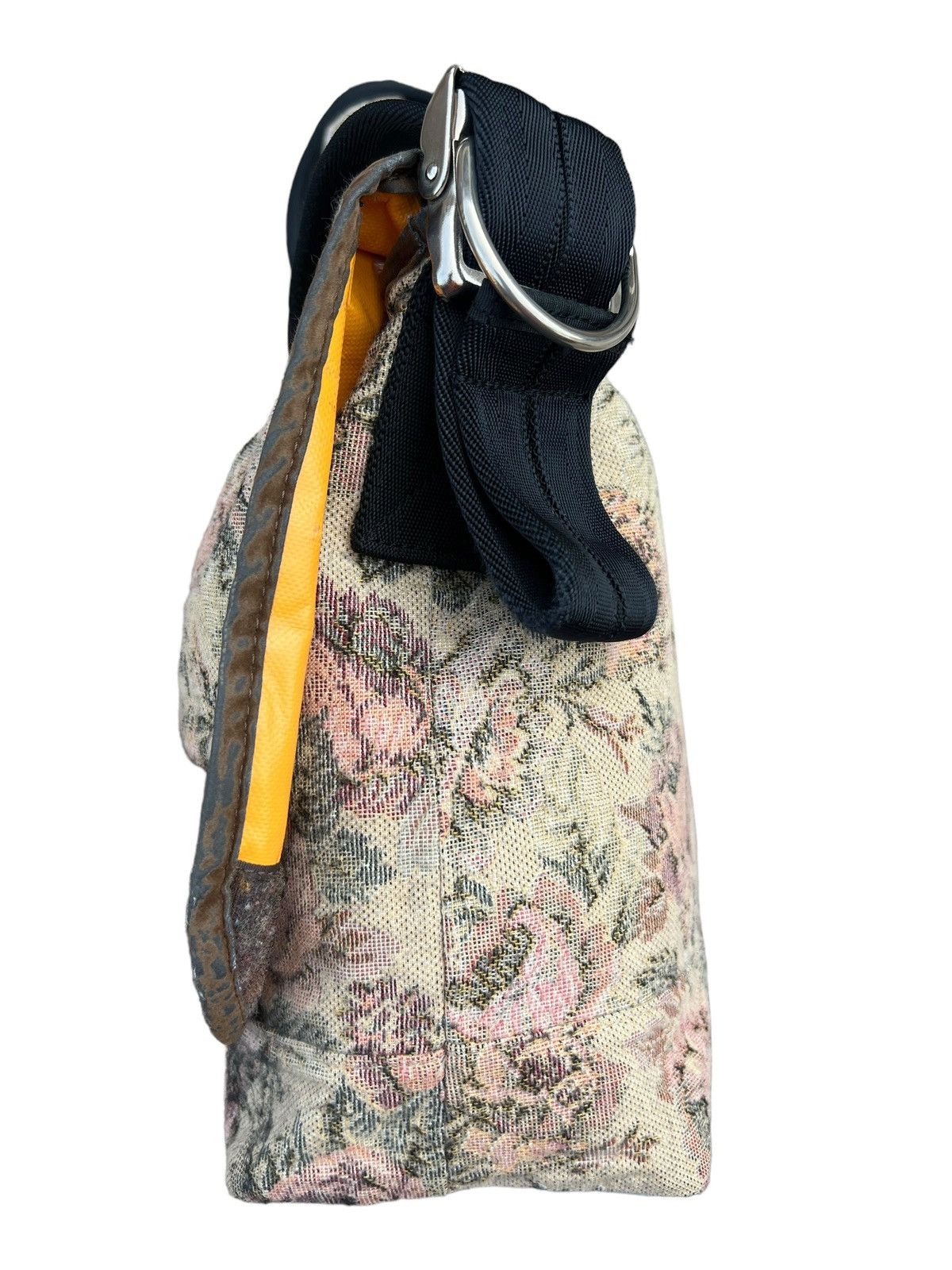 Vintage Vintage Beruf Baggage Japan Jacquard Messenger Bag Size ONE SIZE - 12 Thumbnail
