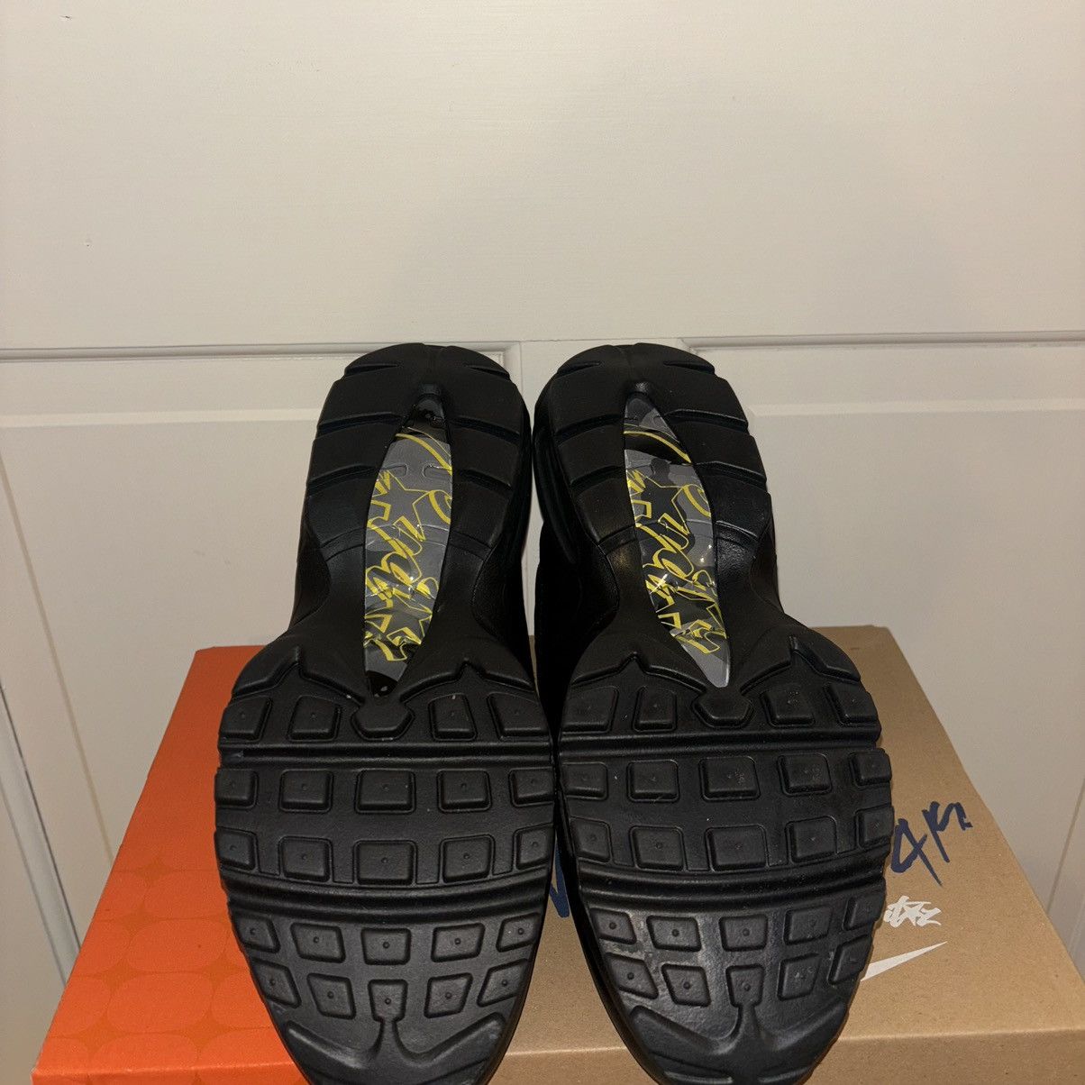 Corteiz × Nike Nike x Corteiz Air Max 95 Honey Black Mens 9 US Sneaker Size US 9 / EU 42 - 3 Thumbnail