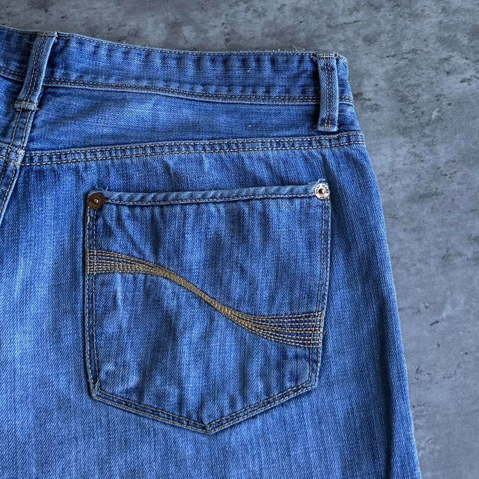 DKNY × Japanese Brand × Vintage Vintage Y2K DKNY Baggy Embroidered Grunge Opium Denim Jeans Size US 35 - 3 Thumbnail