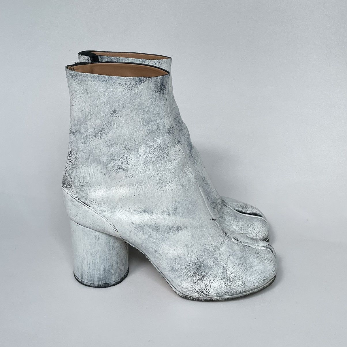 Maison Margiela White Painted Leather Tabi Boots Size US 7 / IT 37 - 4 Thumbnail