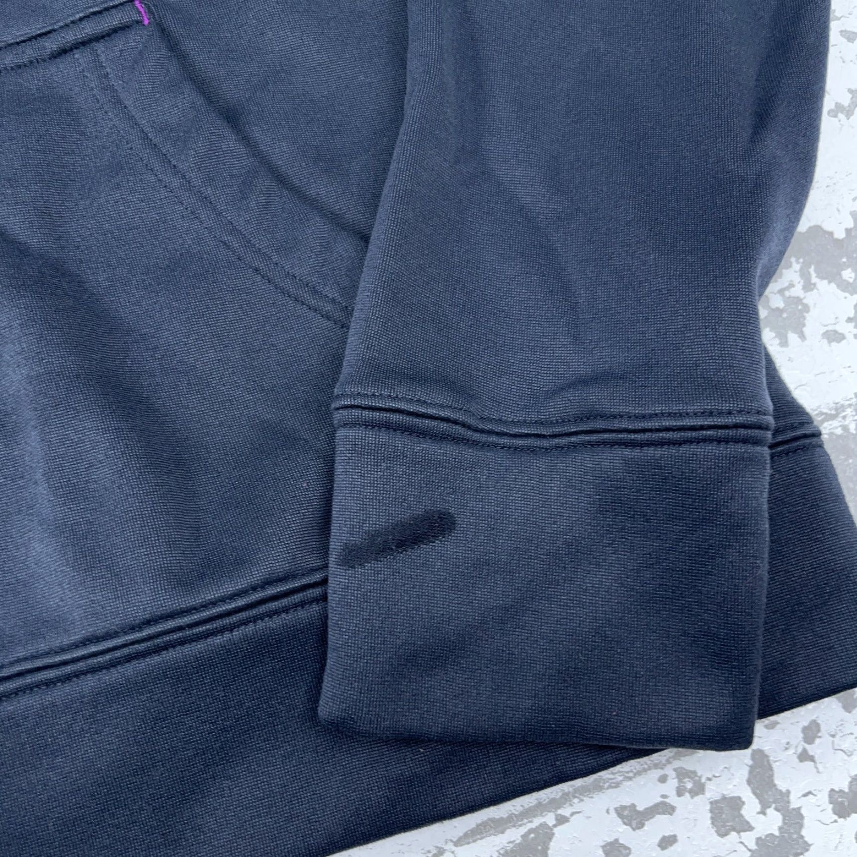 Under Armour Under Armour Hoodie Women M Gray Purple Sweatshirt Pullover Fleece Logo All Seasons Breathable Pockets Sports Modern Mens Womens Size M / US 6-8 / IT 42-44 - 2 Thumbnail