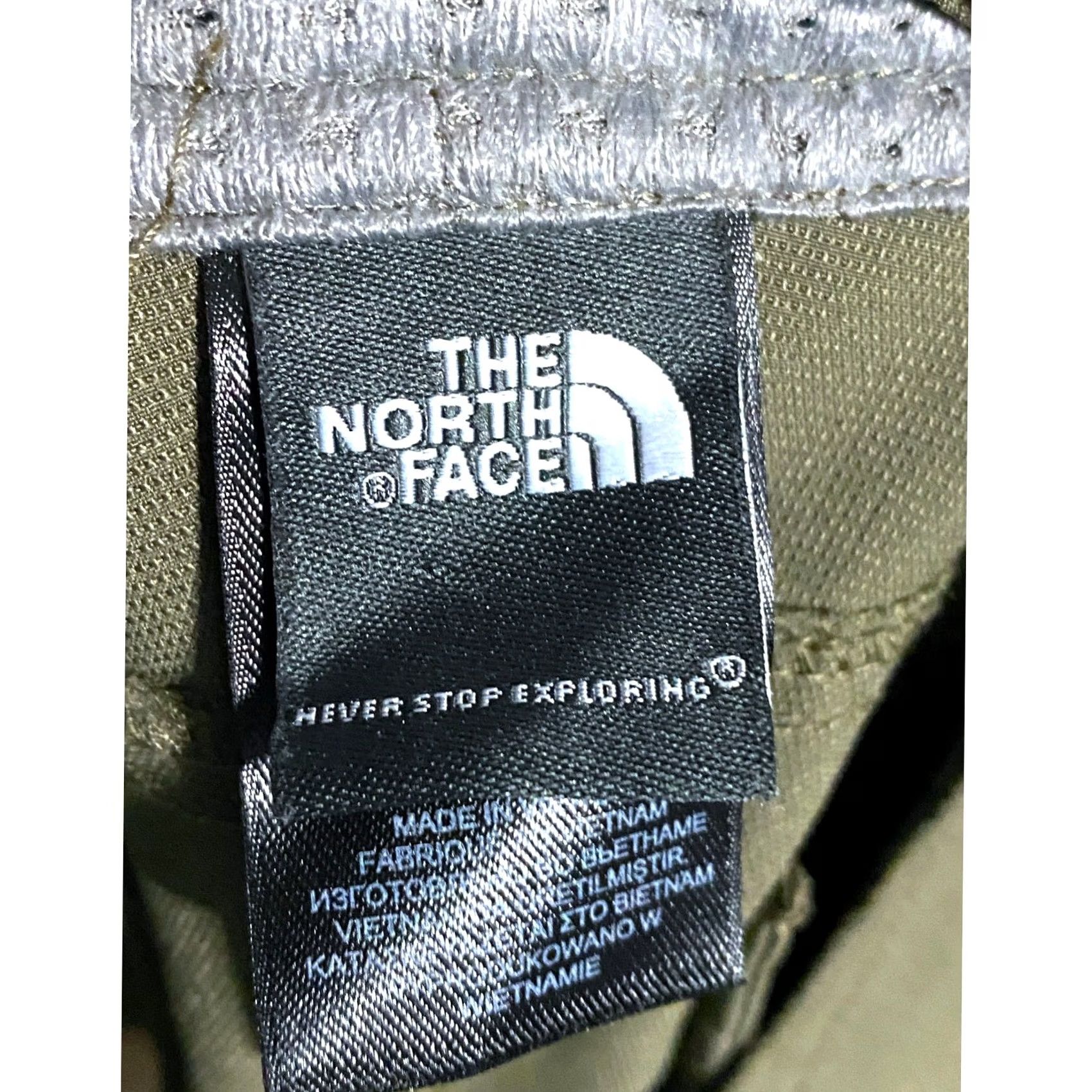 The North Face The North Face Cargo Shorts Womens 4 Hiking Gorpcore Athleisure Outdoors Camping Shirt Womens Adult 4 Army Green Size 27" / US 4 / IT 40 - 5 Thumbnail