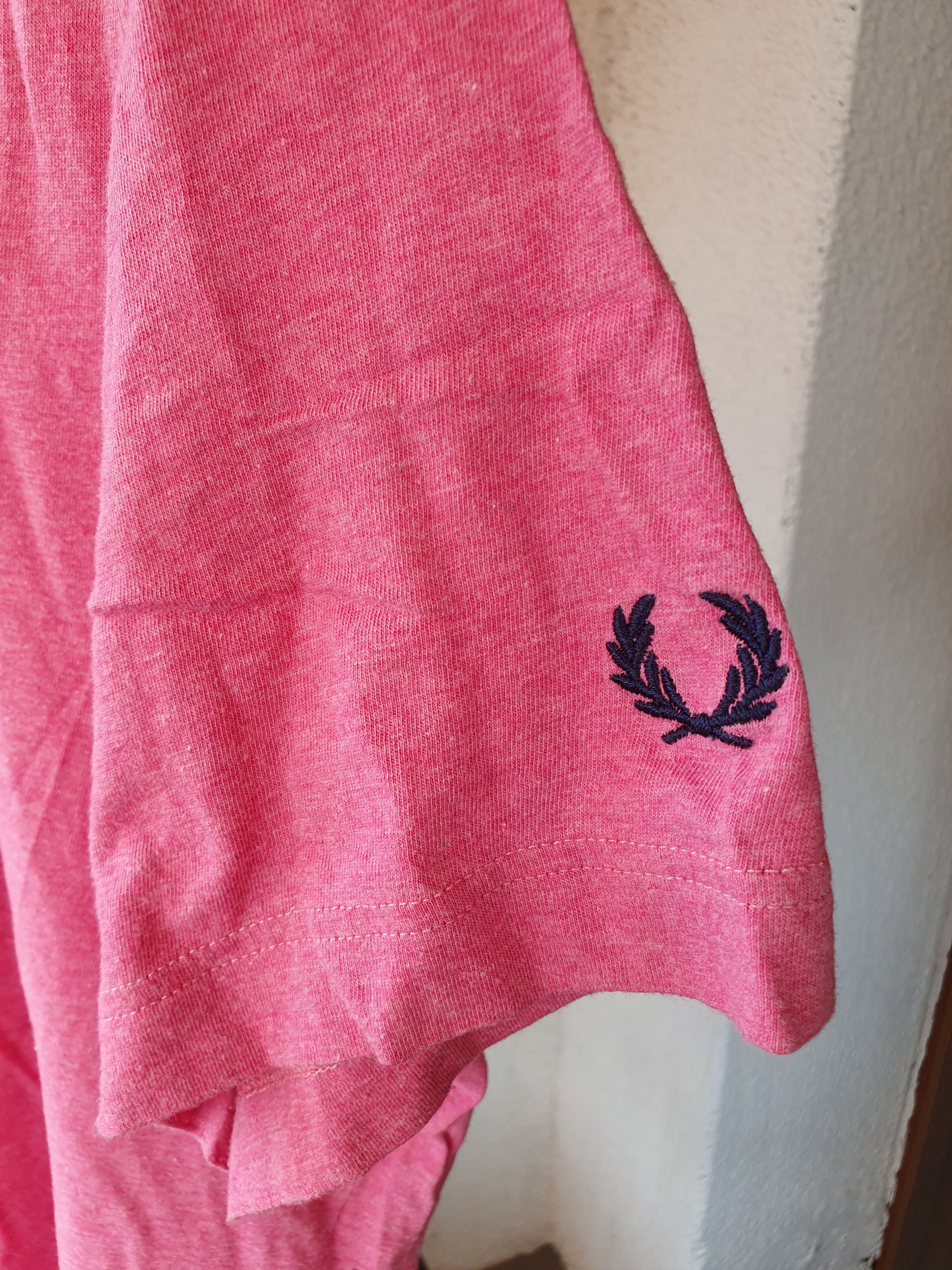 Fred Perry Fred Perry Big Spell Out Pink Unisex Made in Italy tee L Size US L / EU 52-54 / 3 - 2 Thumbnail