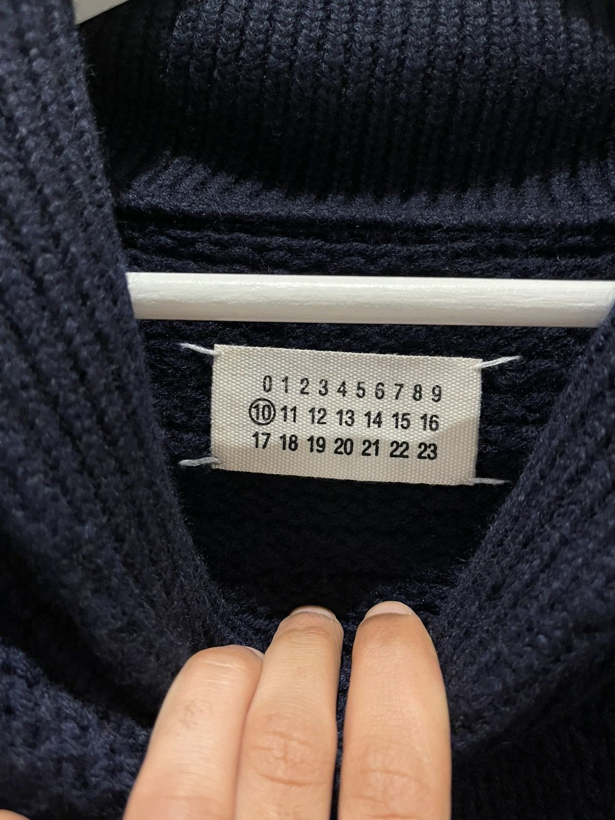 Maison Margiela Maison Margiela AW06 Navy Wool Shawl Collar Knit Sweater Size US L / EU 52-54 / 3 - 4 Thumbnail
