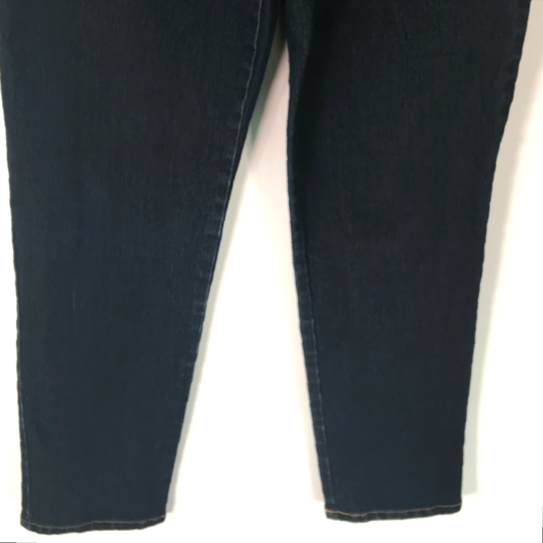 Gloria Vanderbilt VINTAGE Gloria Vanderbilt Jeans 6P Navy Blue Denim Jeans Petites 28 Inseam Stretch 5-Pocket Women Tapered Leg Size 28" / US 6 / IT 42 - 4 Thumbnail