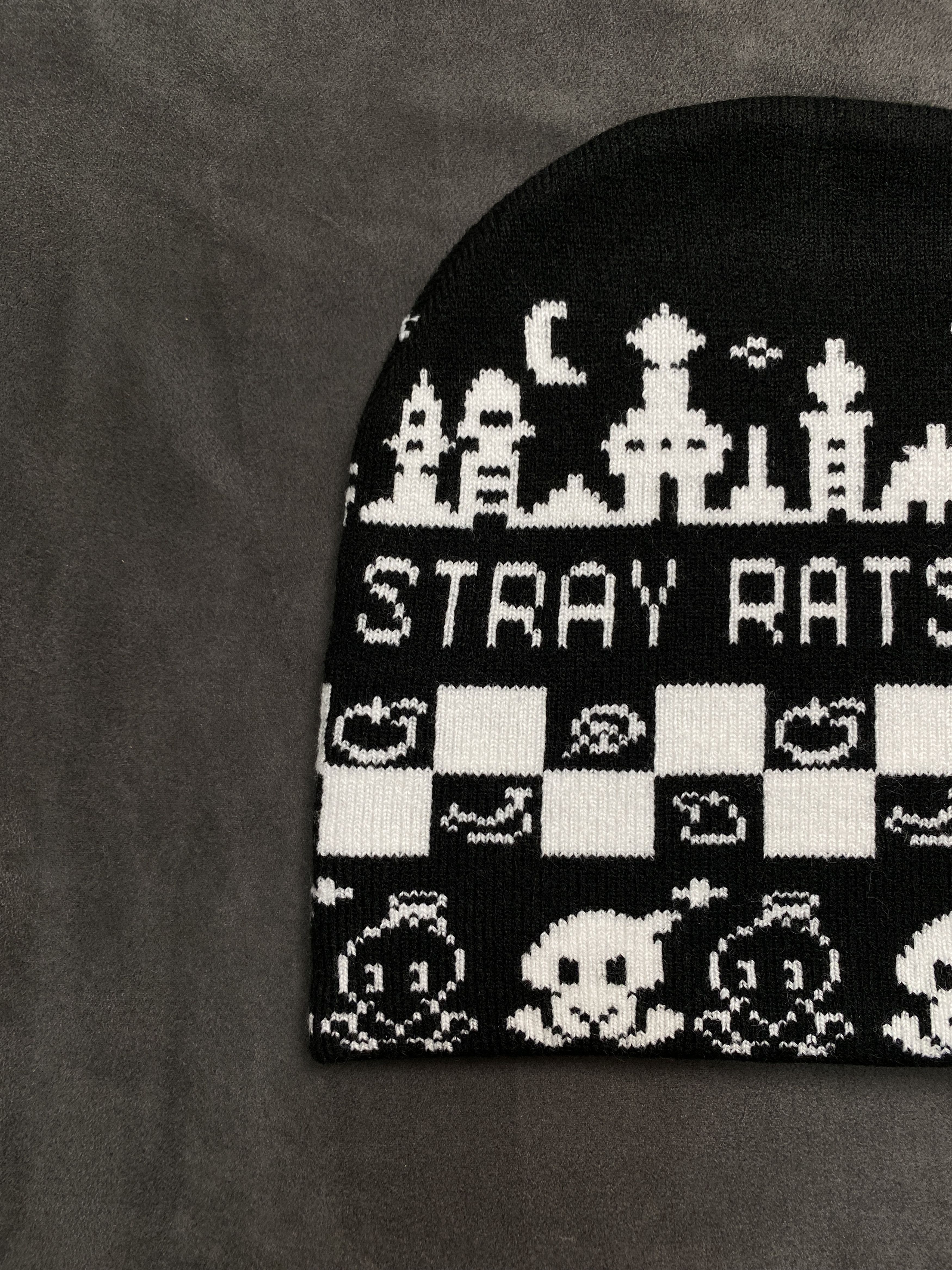 Japanese Brand Rare Stray Rats x Sonic Chao VMU No Cuff White Beanie Hat OS Size ONE SIZE - 5 Thumbnail