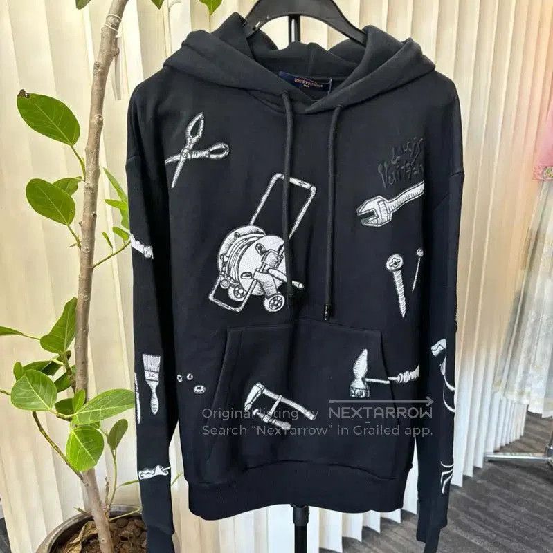 Louis Vuitton Black Cotton Long Sleeve Hoodie .