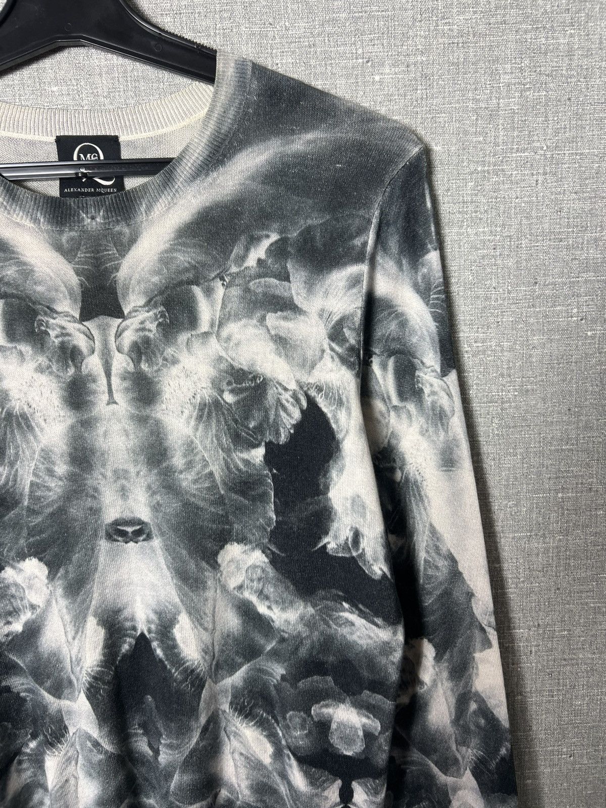 Alexander McQueen Alexander McQueen Trompe L’Oeil All Over Print Silk Sweater Size L / US 10 / IT 46 - 4 Thumbnail