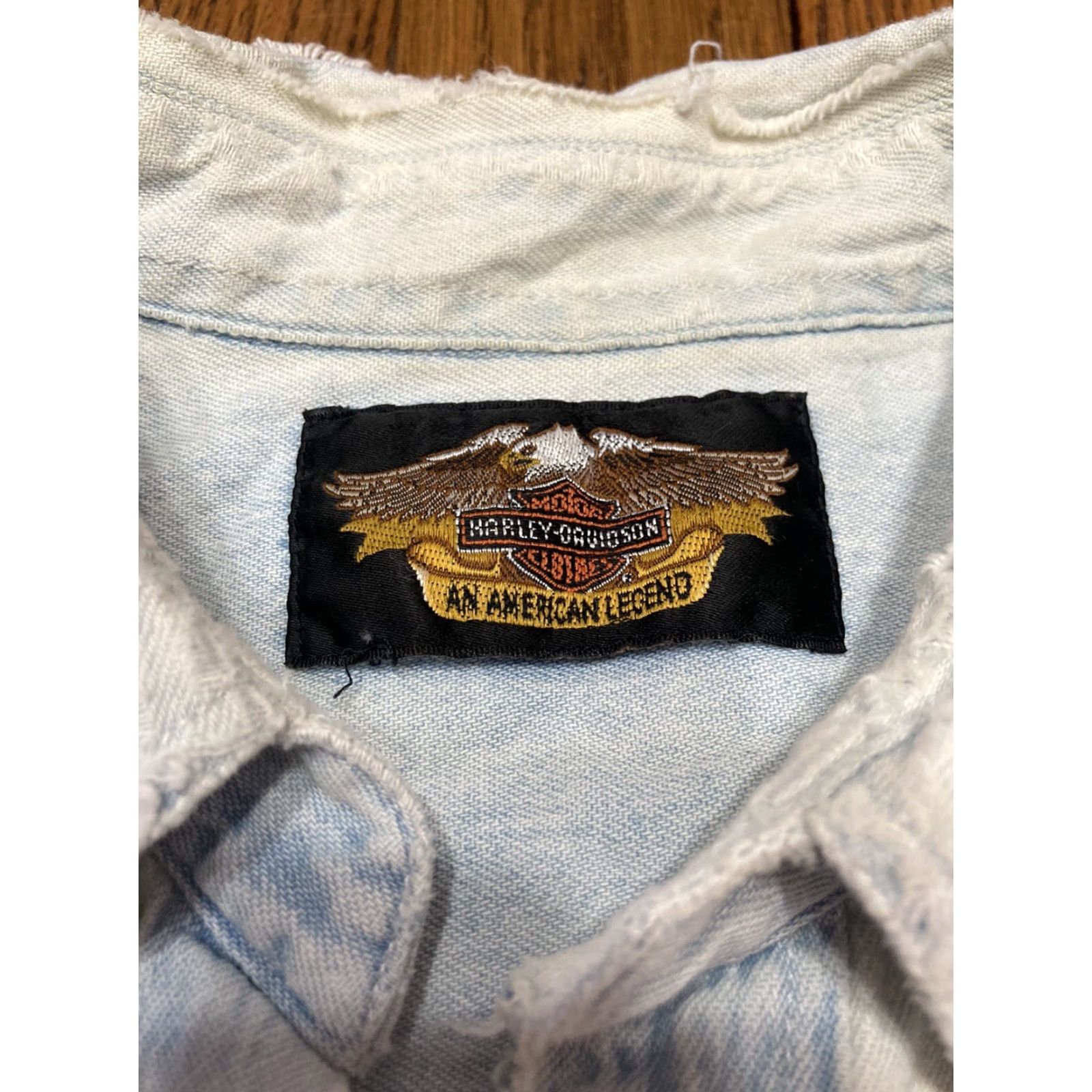Harley Davidson VINTAGE Harley-Davidson Shirt Mens L Blue Denim Long Sleeve Button-Up Collared - Motorcycle Embroidered Size US L / EU 52-54 / 3 - 2 Thumbnail