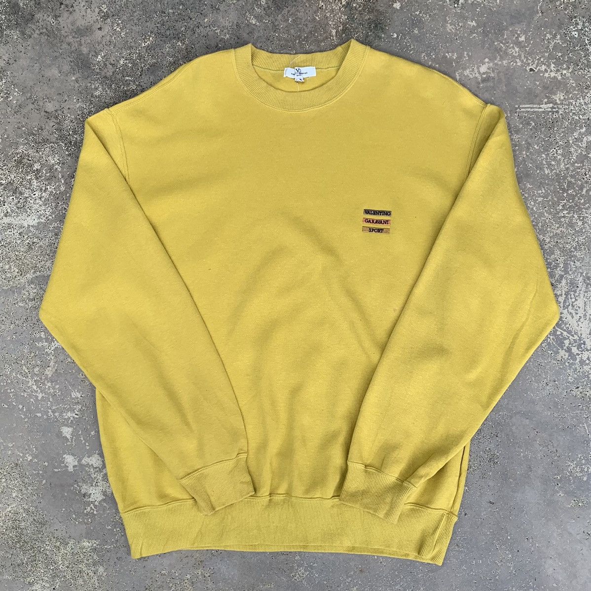 Valentino Valentino Garavani Crewneck Embroidered Logo Size US M / EU 48-50 / 2 - 2 Thumbnail