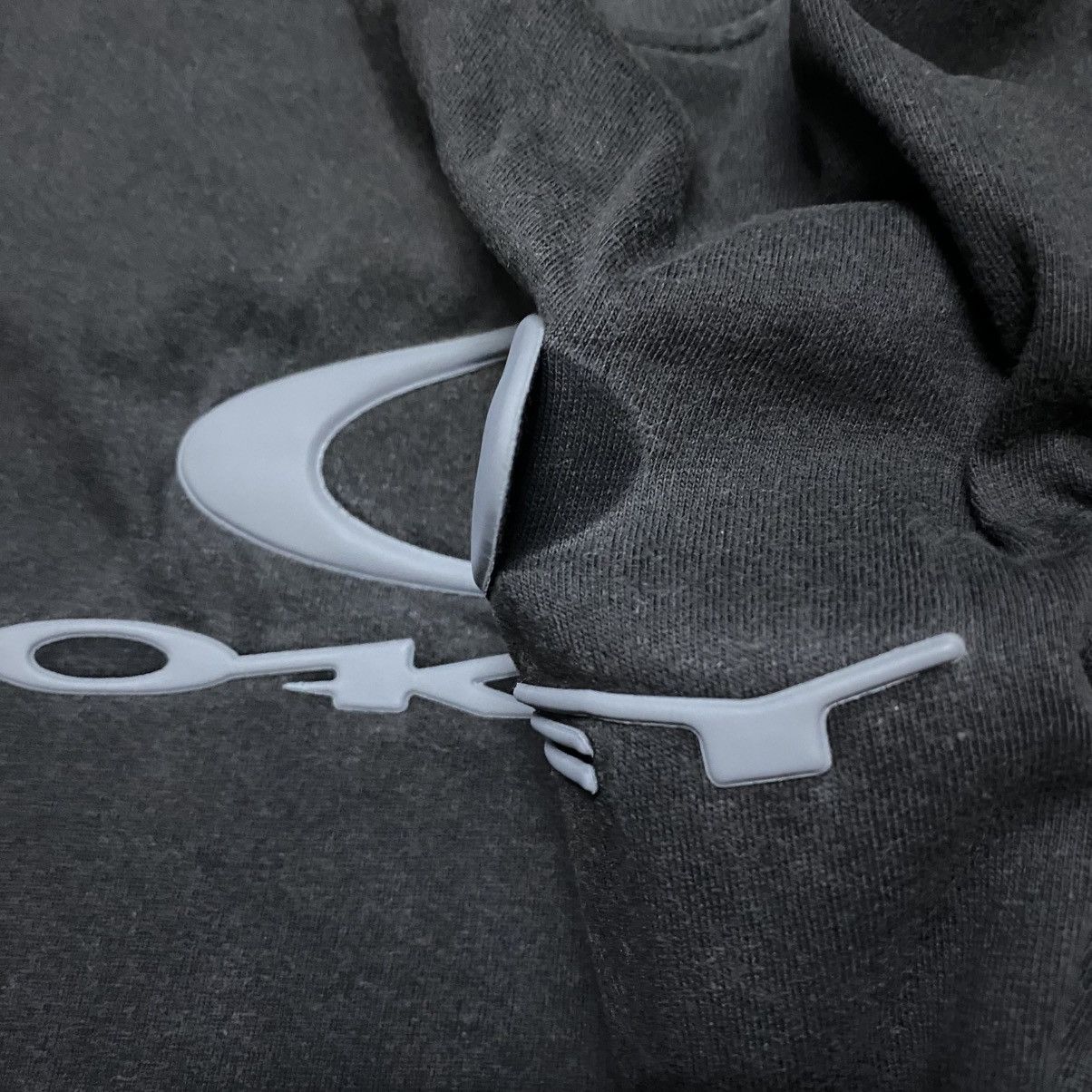Oakley Rare‼️🔥Vintage Oakley Embossed Logo T-Shirt Size US M / EU 48-50 / 2 - 8 Thumbnail