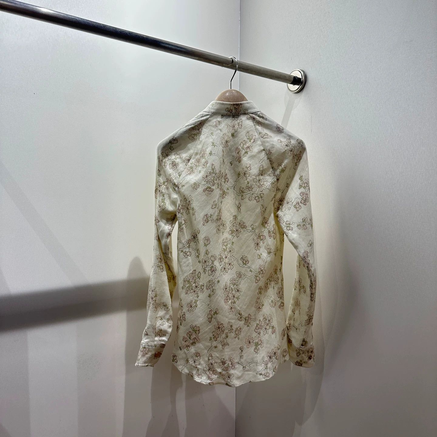 Loro Piana Loro Piana floral Chinese linen shirt size 36 Size XS / US 0-2 / IT 36-38 - 2 Thumbnail
