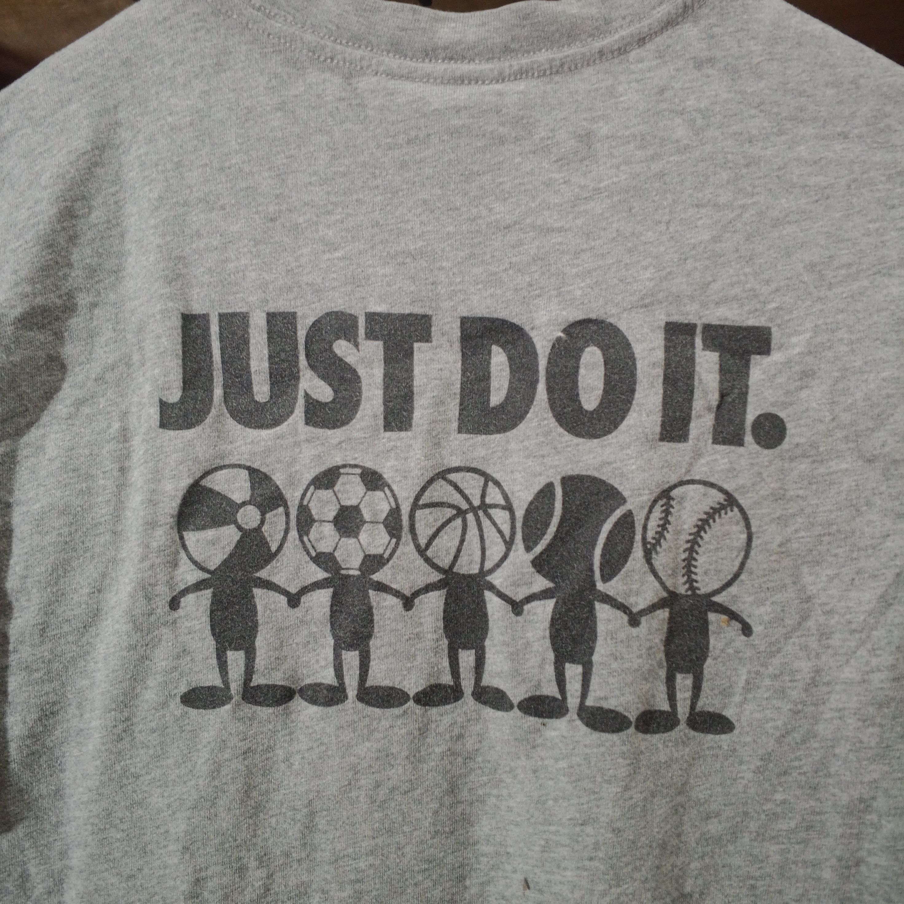 Nike Vintage Nike Beat Da Heat Grey T-Shirt Size US S / EU 44-46 / 1 - 4 Thumbnail