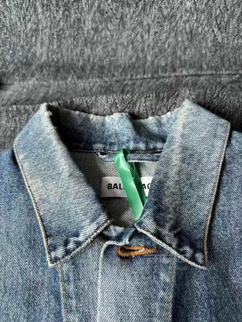 Balenciaga Balenciaga Denim Jacket with Embroidery. Size US XS / EU 42 / 0 - 3 Thumbnail