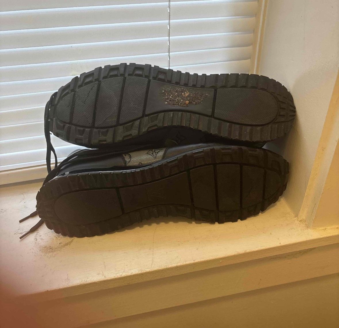 Louis Vuitton Louis Vuitton Run Away Sneaker 'Black Iridescent' Size US 11 / EU 44 - 5 Thumbnail
