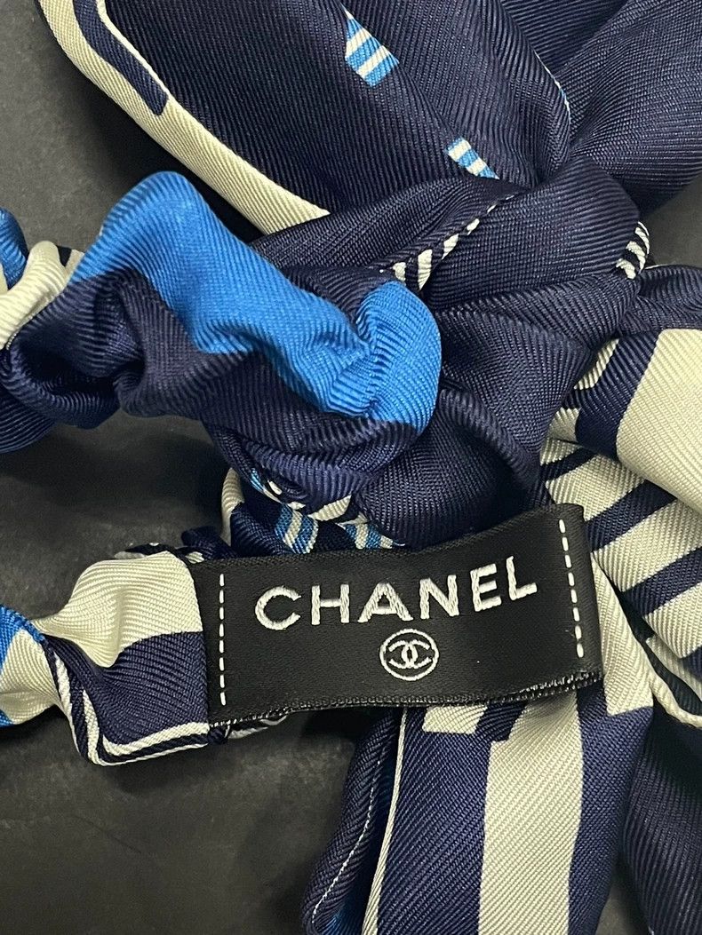 Chanel chanel Blue printed silk scarf hair hoop Size ONE SIZE - 4 Thumbnail