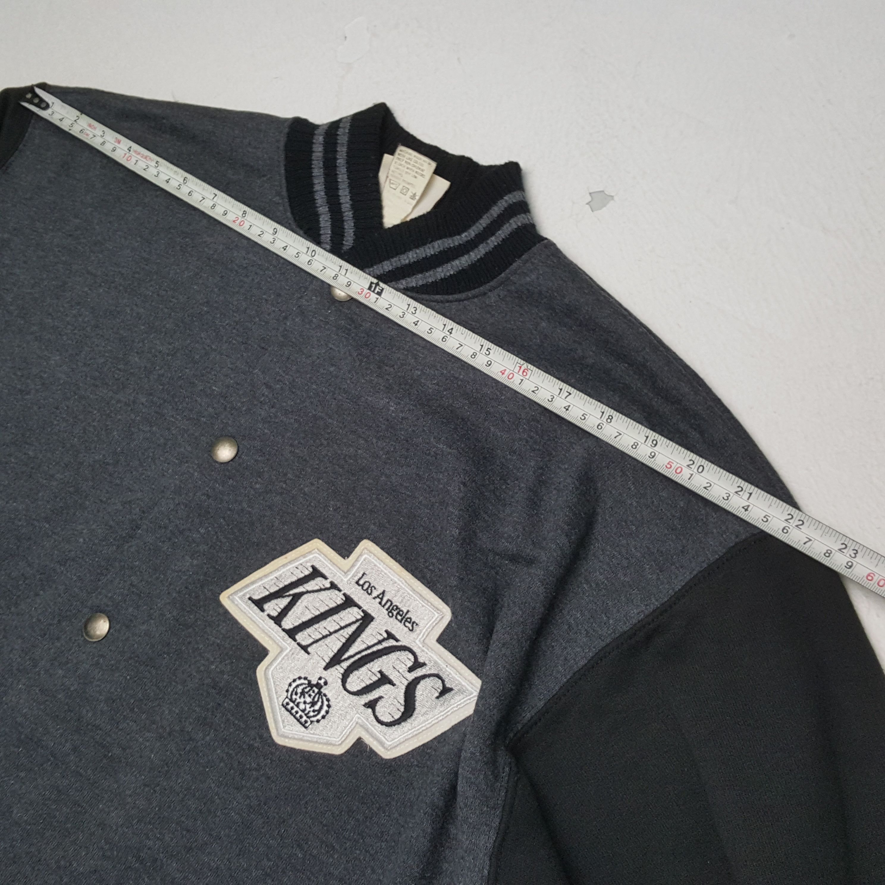 NHL × Vintage LOS ANGELES KINGS NHL Ice Hockey Team Varsity Jacket Size US XL / EU 56 / 4 - 5 Thumbnail