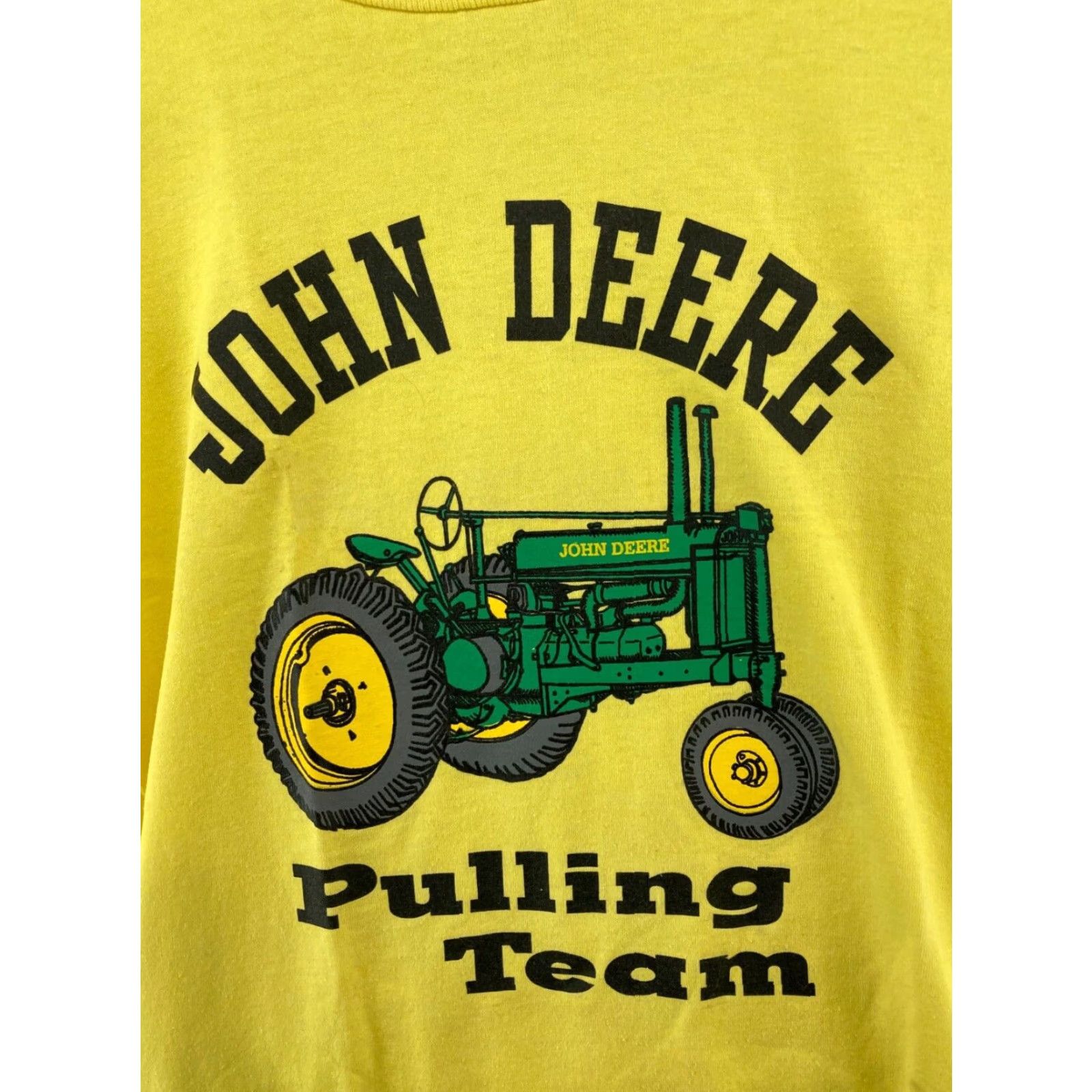Vintage VINTAGE John Deere Men's T-Shirt M Yellow Graphic USA 90s Crew Neck All Seasons Size US M / EU 48-50 / 2 - 4 Thumbnail