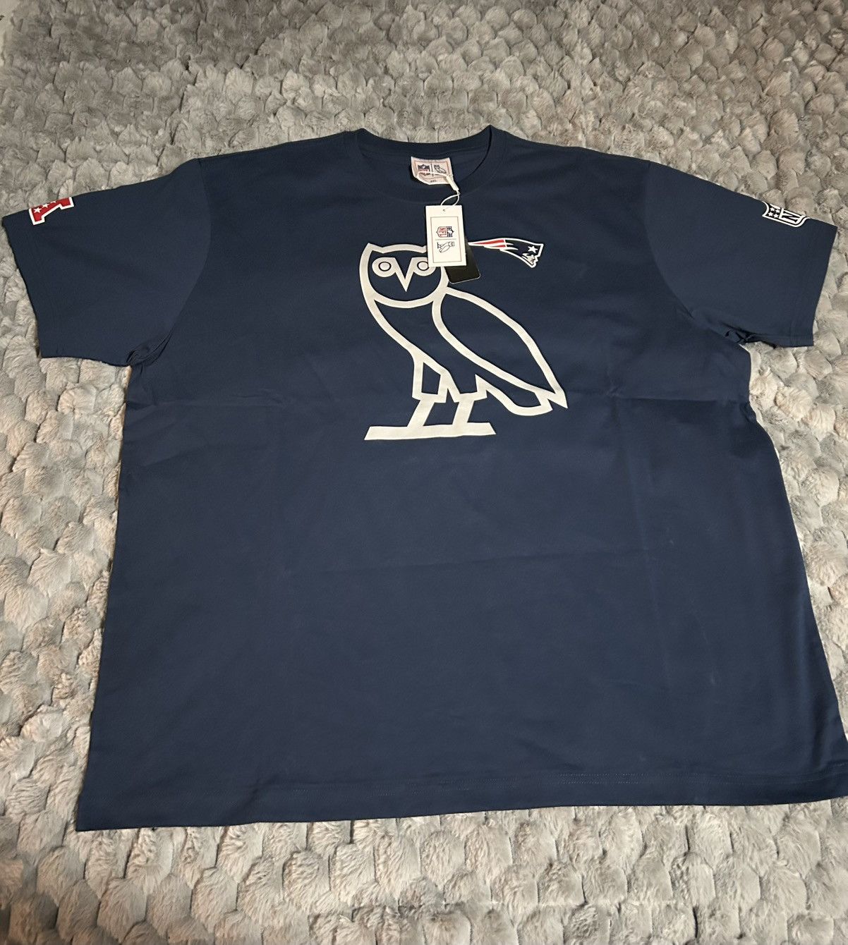 October's Very Own OVO October’s Very Own NFL New England Patriots T-Shirt 2XL Size US XXL / EU 58 / 5 - 2 Thumbnail