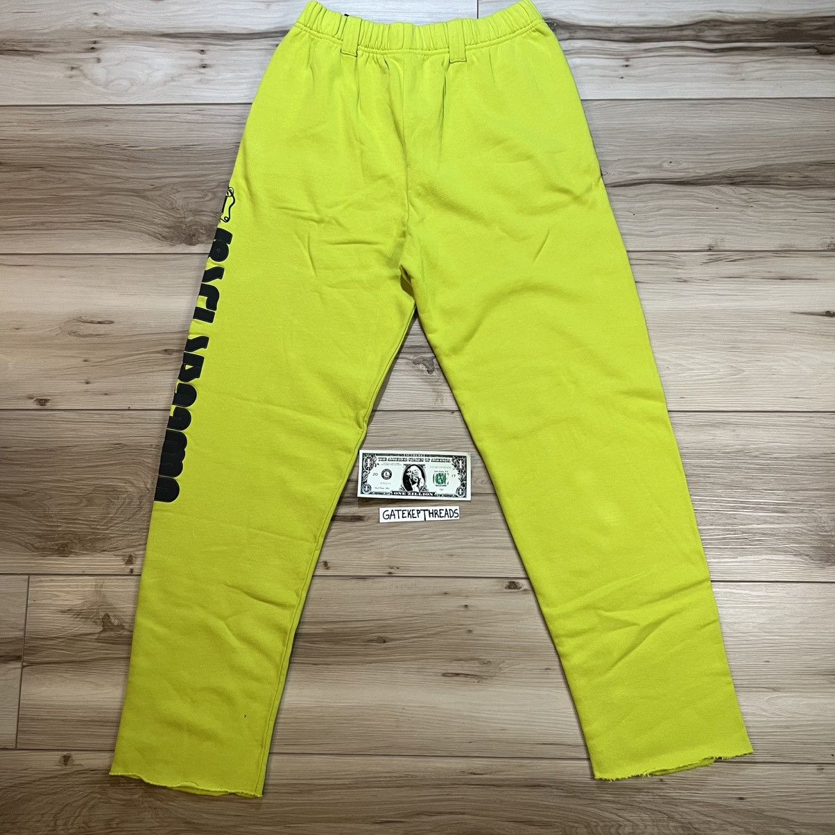 Vetements Vetements Sweatpants Neon Green Needle Logo Raw Hem Size US 32 / EU 48 - 14 Thumbnail