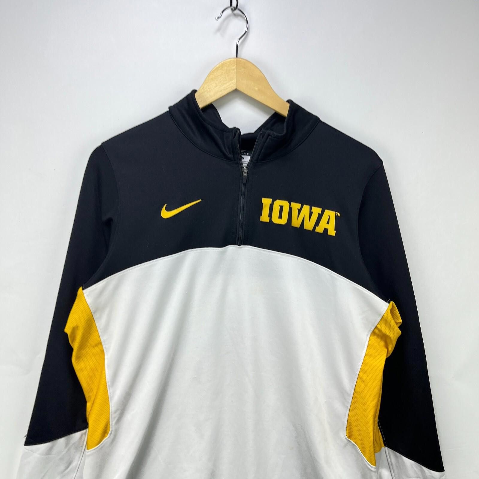Nike Nike Iowa Hawkeyes Quarter Zip Athletic Shirt Size Large Size ONE SIZE - 2 Thumbnail