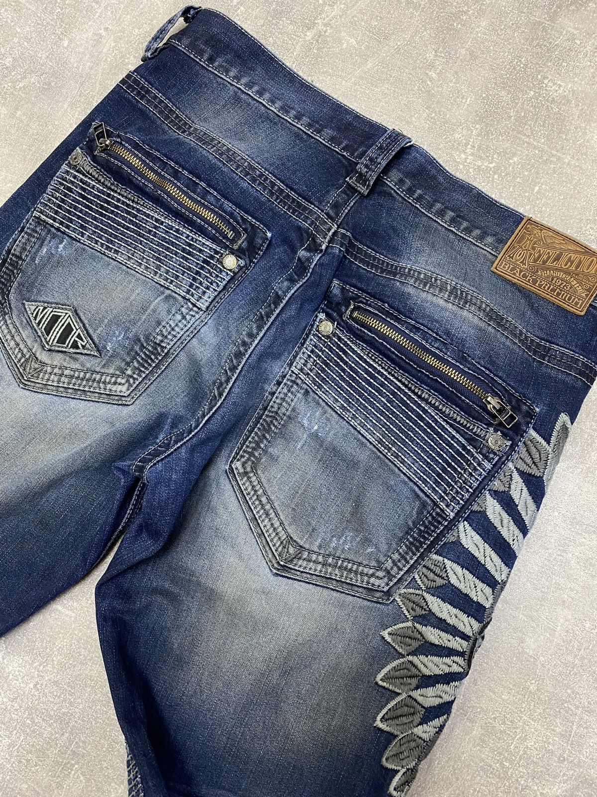 Affliction × Japanese Brand × Vintage Crazy Vintage Y2K Affliction Jeans Live Fast Motorcycles Size US 32 / EU 48 - 23 Thumbnail
