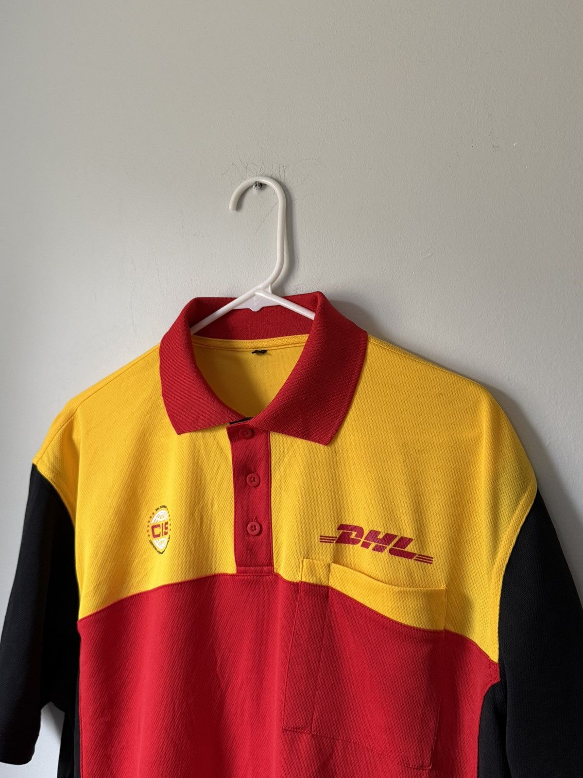 Other DHL Vetements TYPE shirt Size US M / EU 48-50 / 2 - 3 Thumbnail