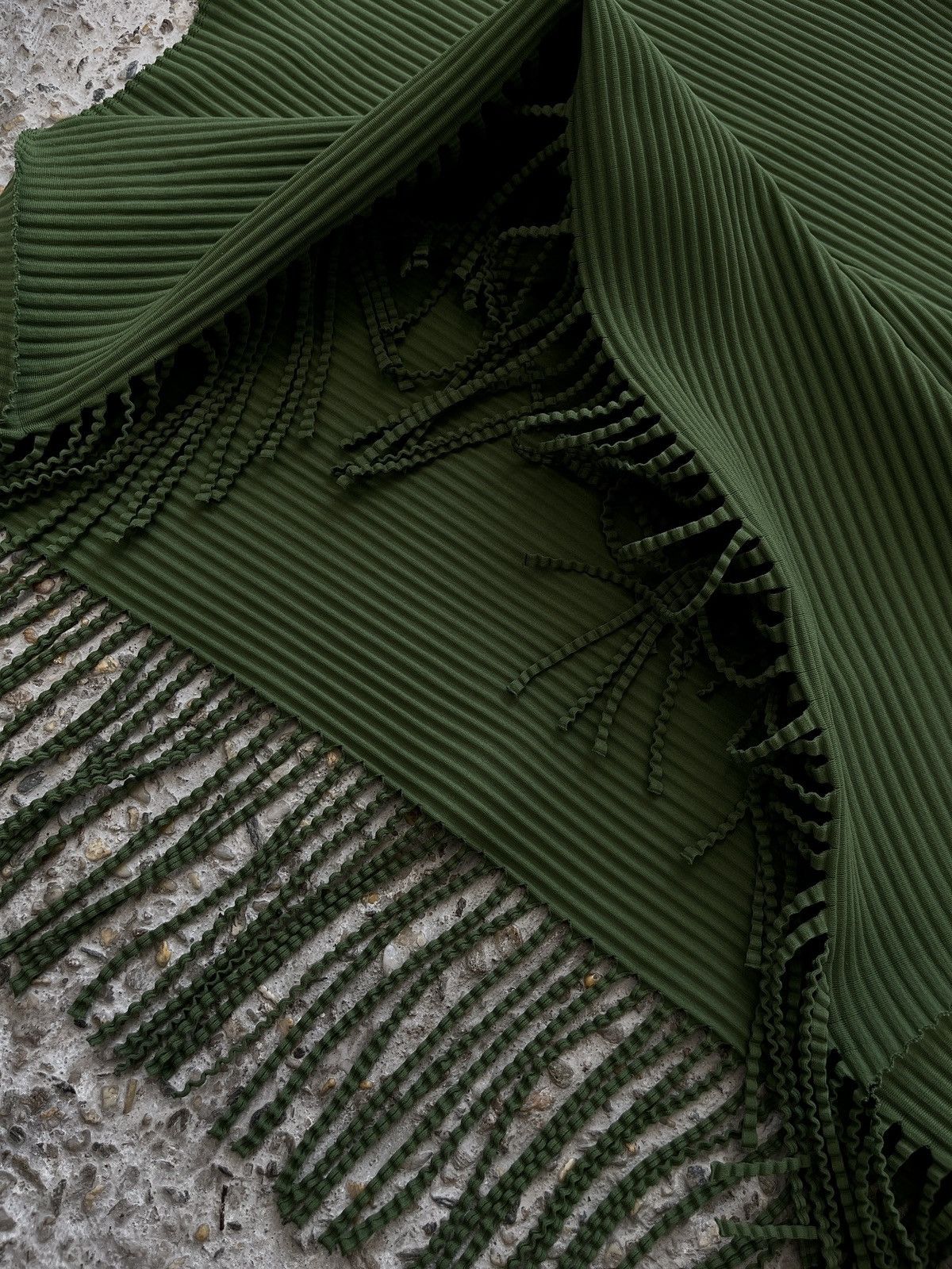 Issey Miyake SS24 Fringed Pleats Size ONE SIZE - 6 Thumbnail