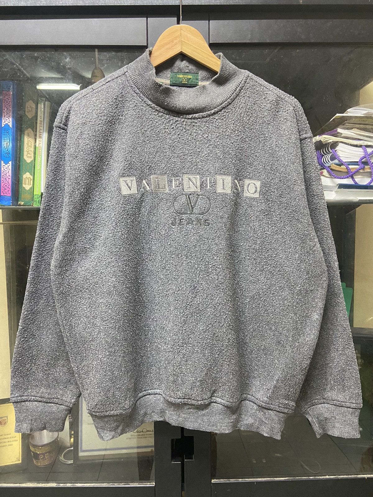 Valentino × Vintage Valentino Jeans SpellOut Sweatshirt Size US M / EU 48-50 / 2 - 1 Thumbnail