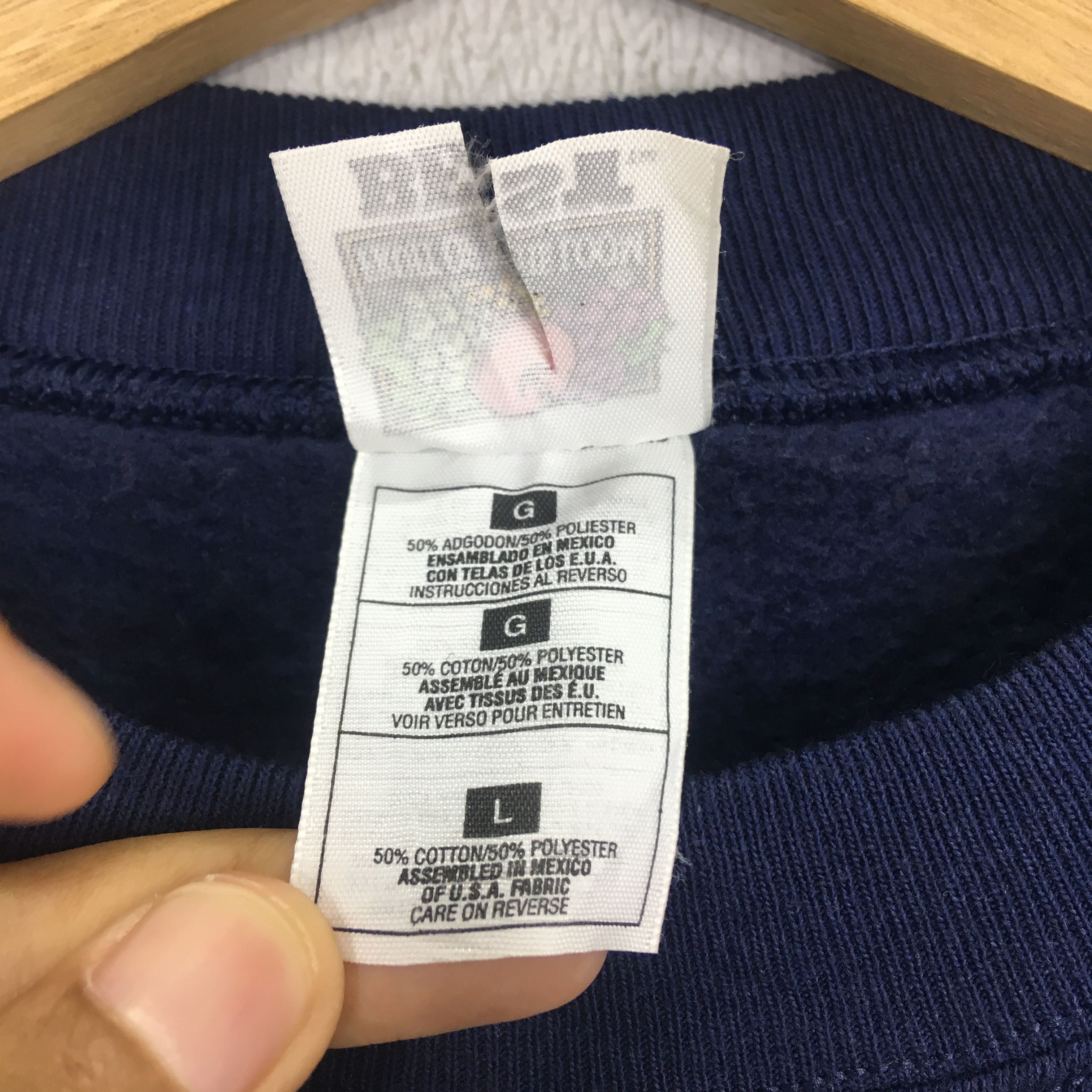 Tommy Bahama Vintage 90's Bahamas Blue Sweatshirt Large- 408 Size US L / EU 52-54 / 3 - 10 Thumbnail