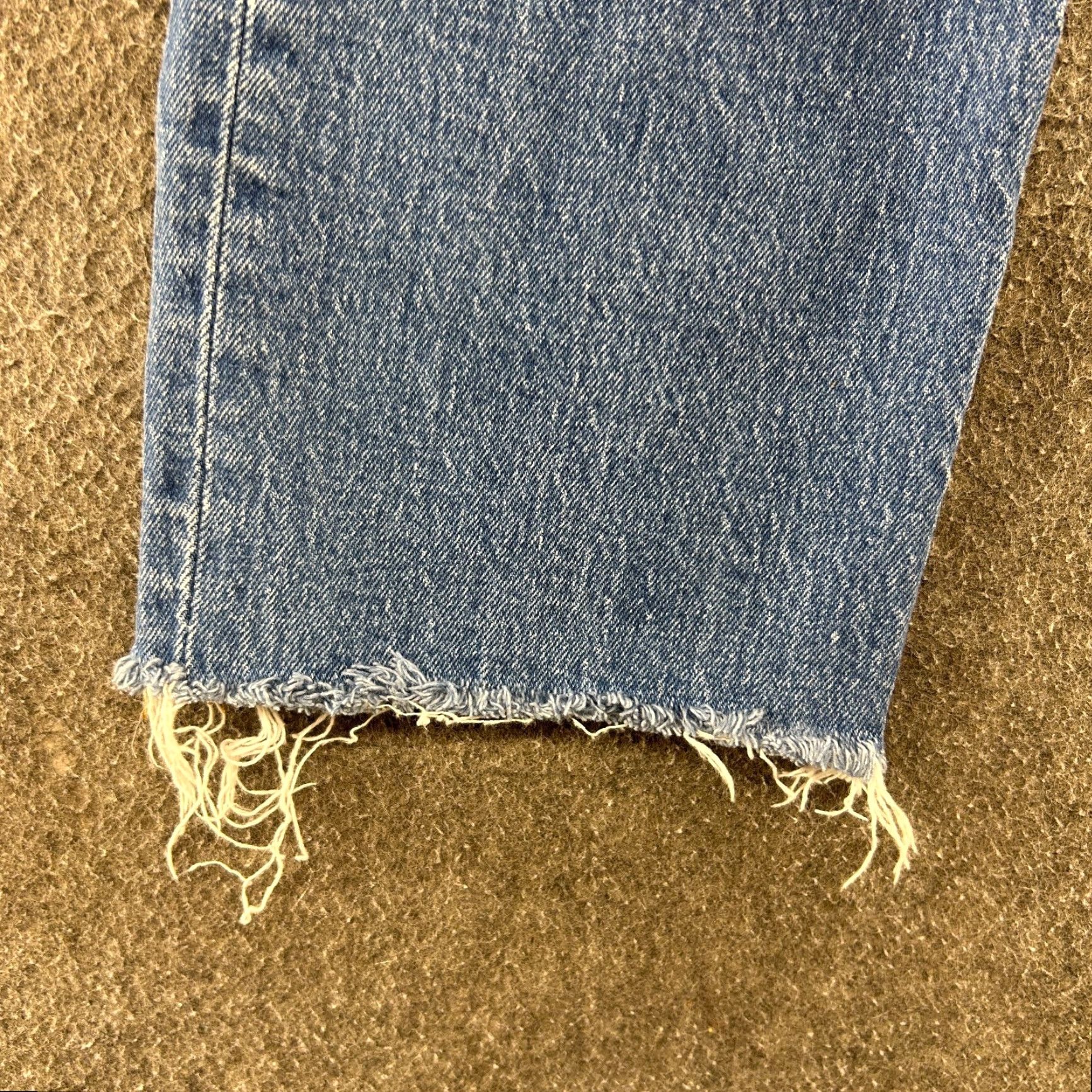 Levi's Levis 501 Jeans Womens 31x26 Blue Straight Leg Regular Medium Wash Distressed Vintage No N/A Size 24" / US 00 / IT 34 - 5 Thumbnail