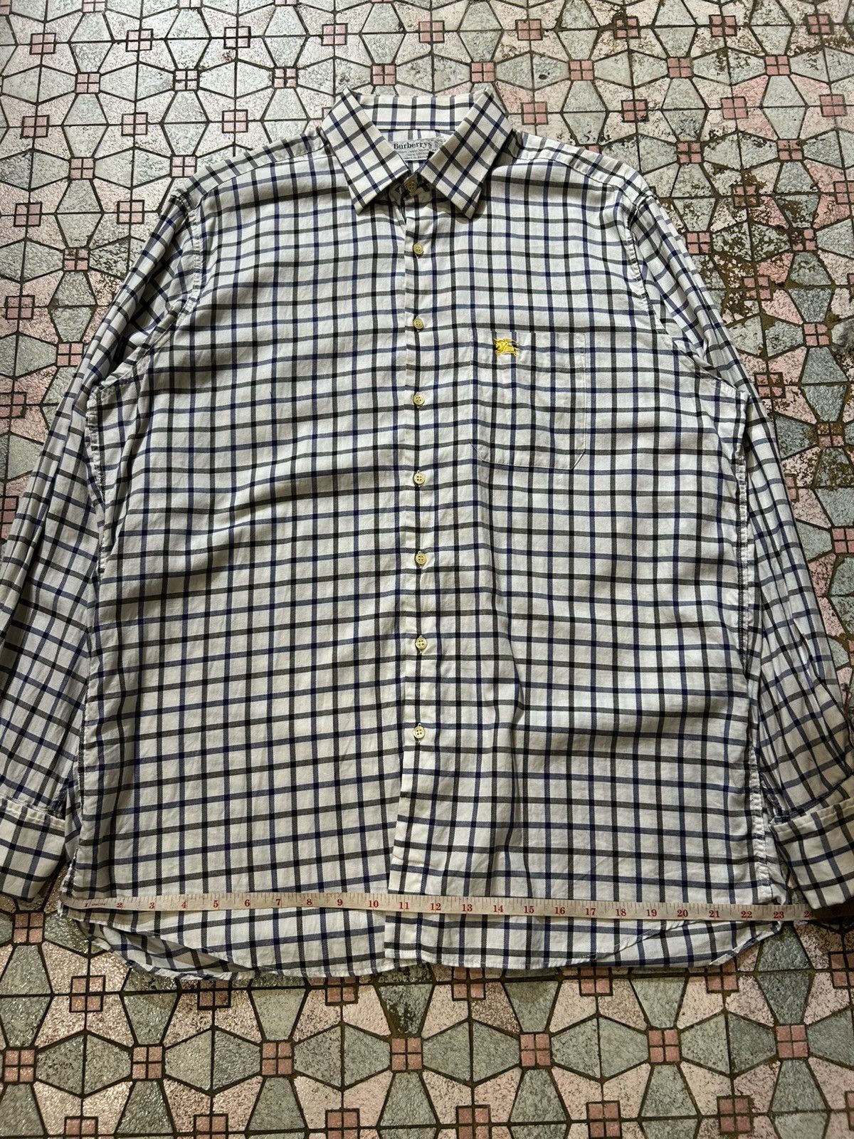 Burberry Burberry Button Up Long Sleeve Shirt Size US L / EU 52-54 / 3 - 13 Thumbnail