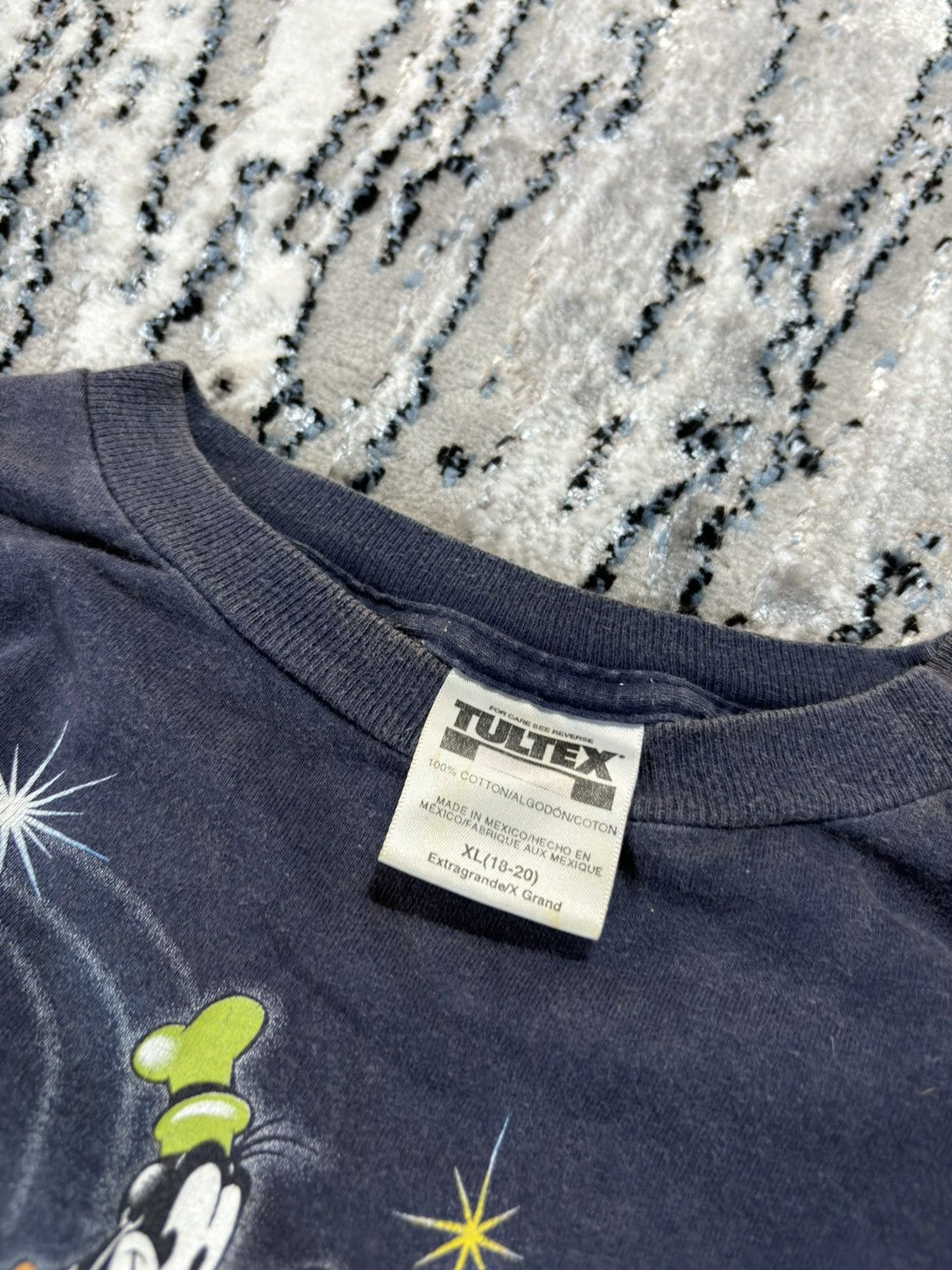 Disney Warner Bros 2000 Navy T Shirt Movie Series Cartoon sz L Size US M / EU 48-50 / 2 - 3 Thumbnail