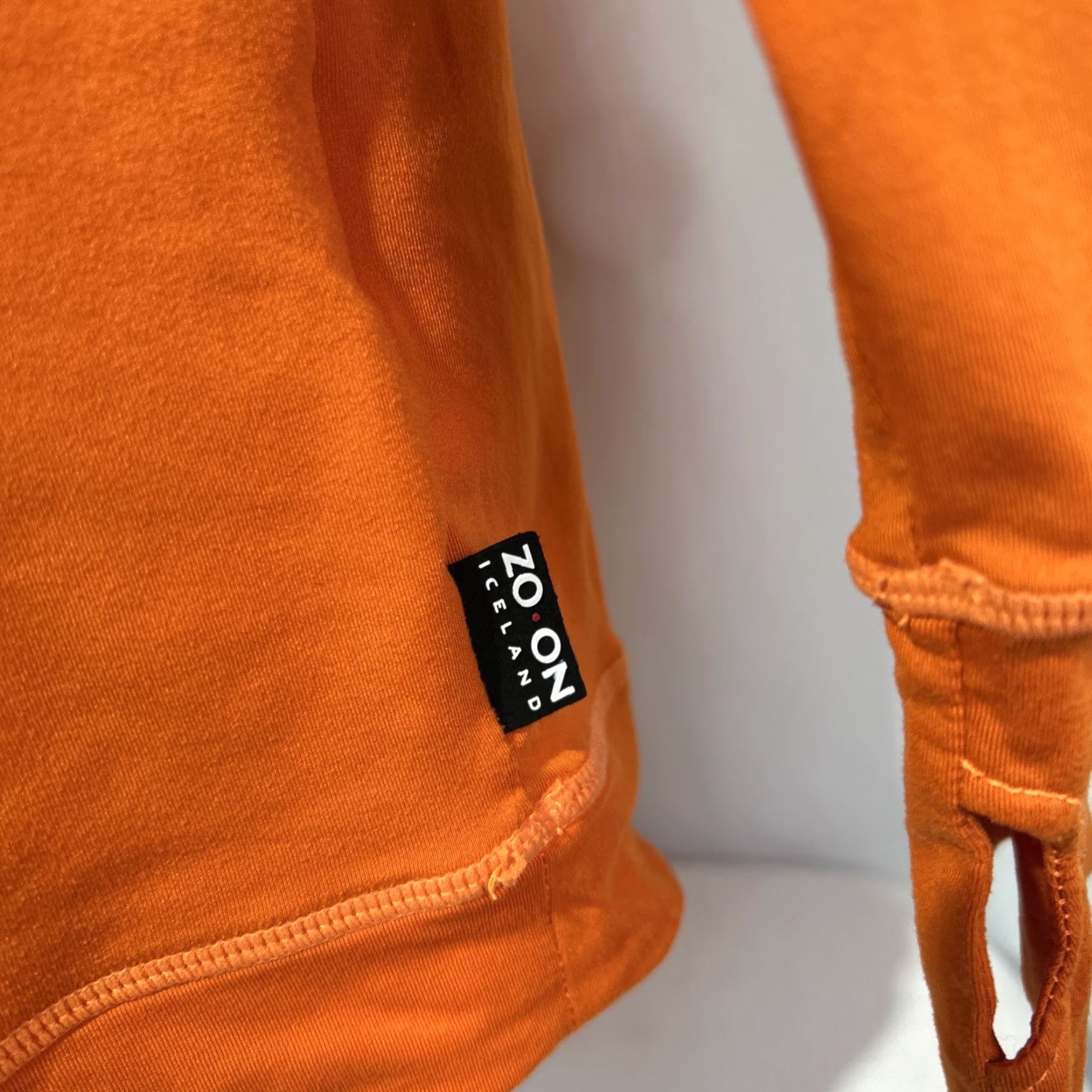 Vintage ZO•ON Iceland Mens Small Orange Hoodie T-Shirt Lightweight Unisex Adults S Long Sleeve 176 Size US S / EU 44-46 / 1 - 3 Thumbnail