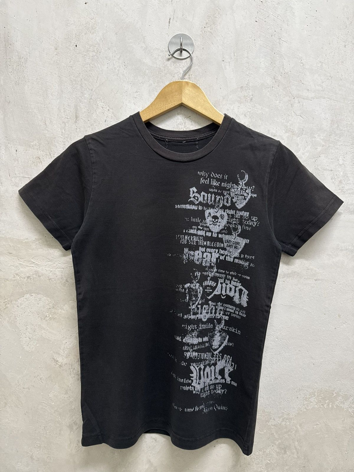 20471120 Distressed Gothic Grunge Poems 20471120 styled Faded Tees Size US XXS / EU 40 - 1 Thumbnail