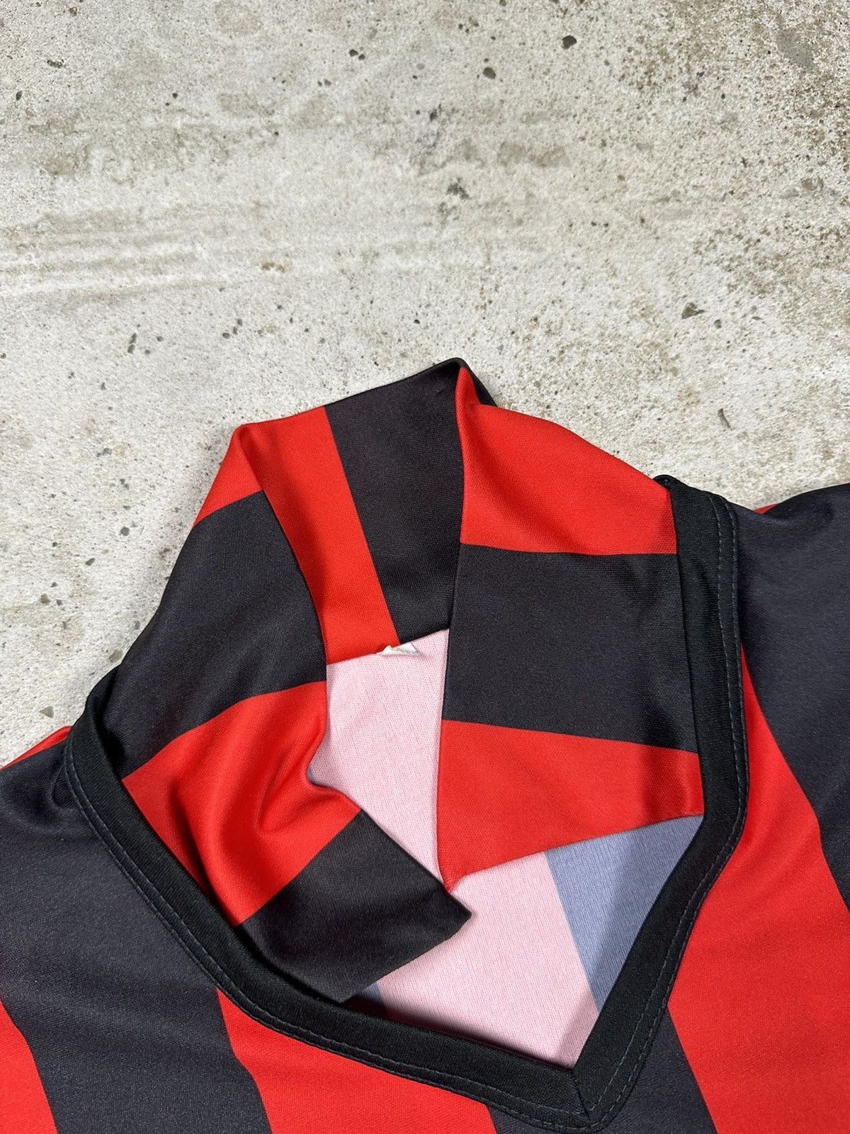Vintage Vintage 90s AC Milan Soccer Jersey Striped Mediolanum Size US M / EU 48-50 / 2 - 6 Thumbnail