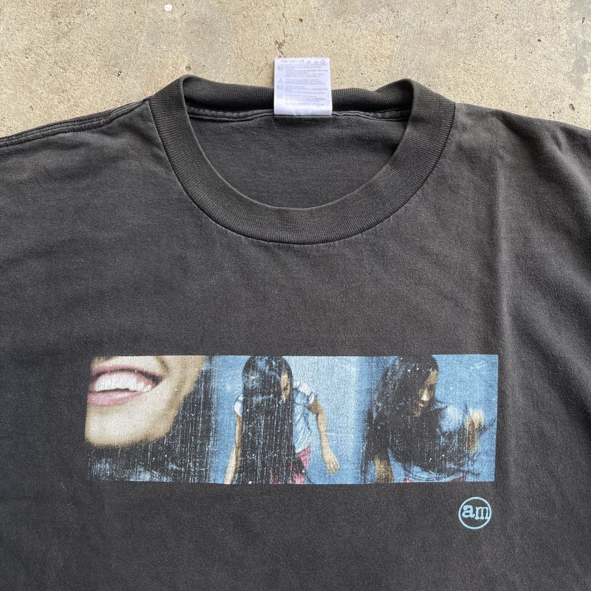 Band Tees Vintage 90s ALANIS MORISSETTE T-shirt The Junkie Tour Size L Size US L / EU 52-54 / 3 - 3 Thumbnail