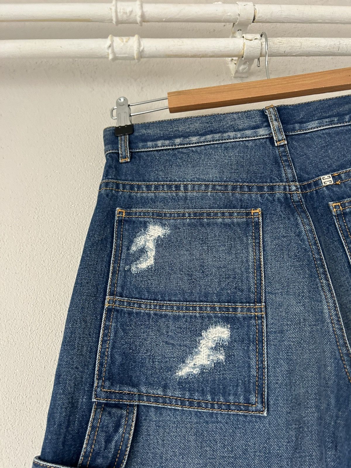 Givenchy BNWT Givenchy FW23 Baggy Boro Stitching Jeans Size US 29 - 13 Thumbnail