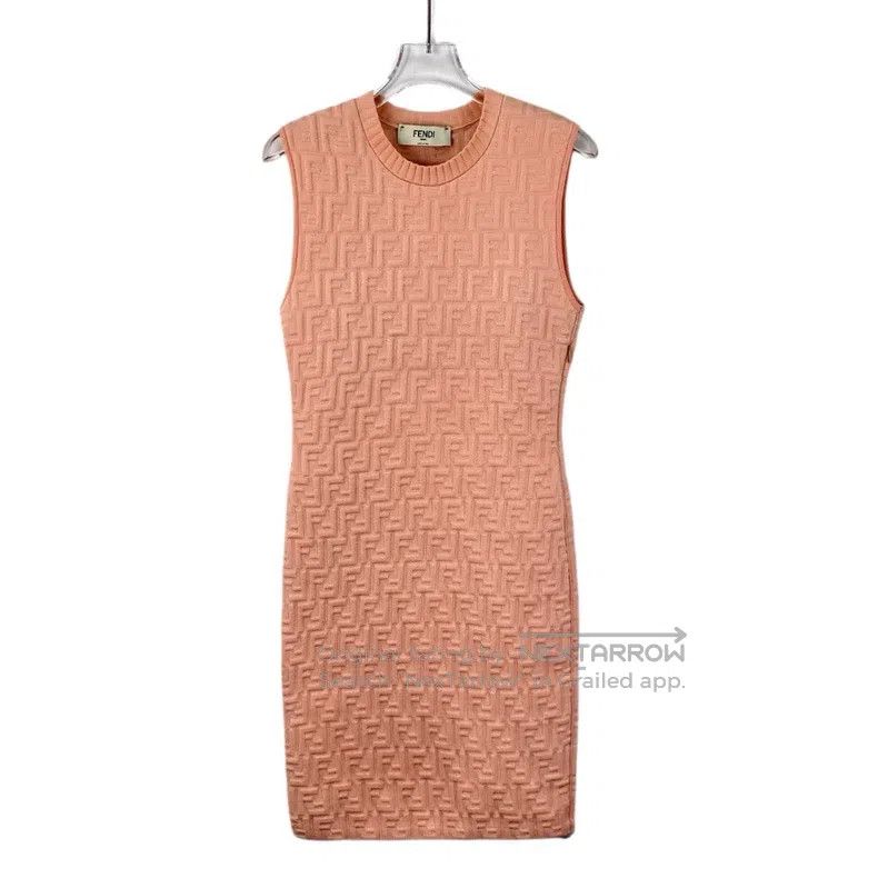 Fendi Fendi Pinkish Orange Logo Letter Embossed Full Print Sleev Size XS / US 0-2 / IT 36-38 - 1 Thumbnail