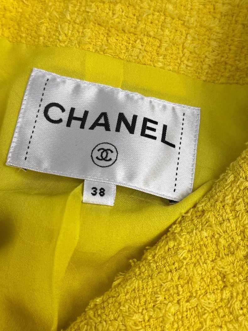 Chanel Chanel 22S yellow lapel double-breasted jacket Size XS / US 0-2 / IT 36-38 - 4 Thumbnail