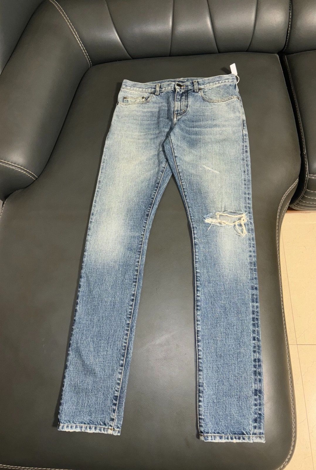 Saint Laurent SLP 2017SS Single Knee Slashed Jeans