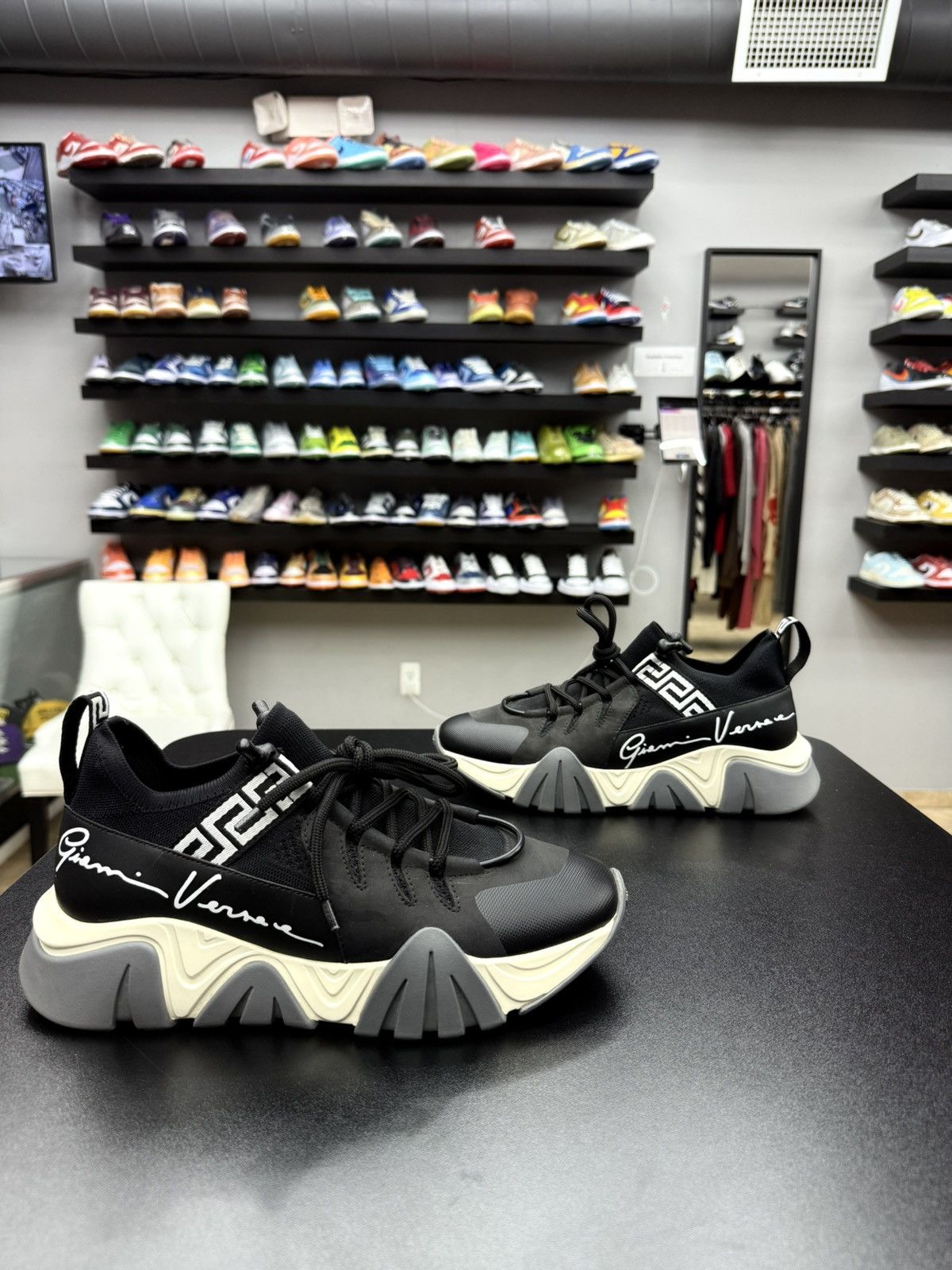 Versace Versace Squalo Black Signature Trainer Shoes Size 40 / 7 US Size US 7 / EU 40 - 1 Thumbnail