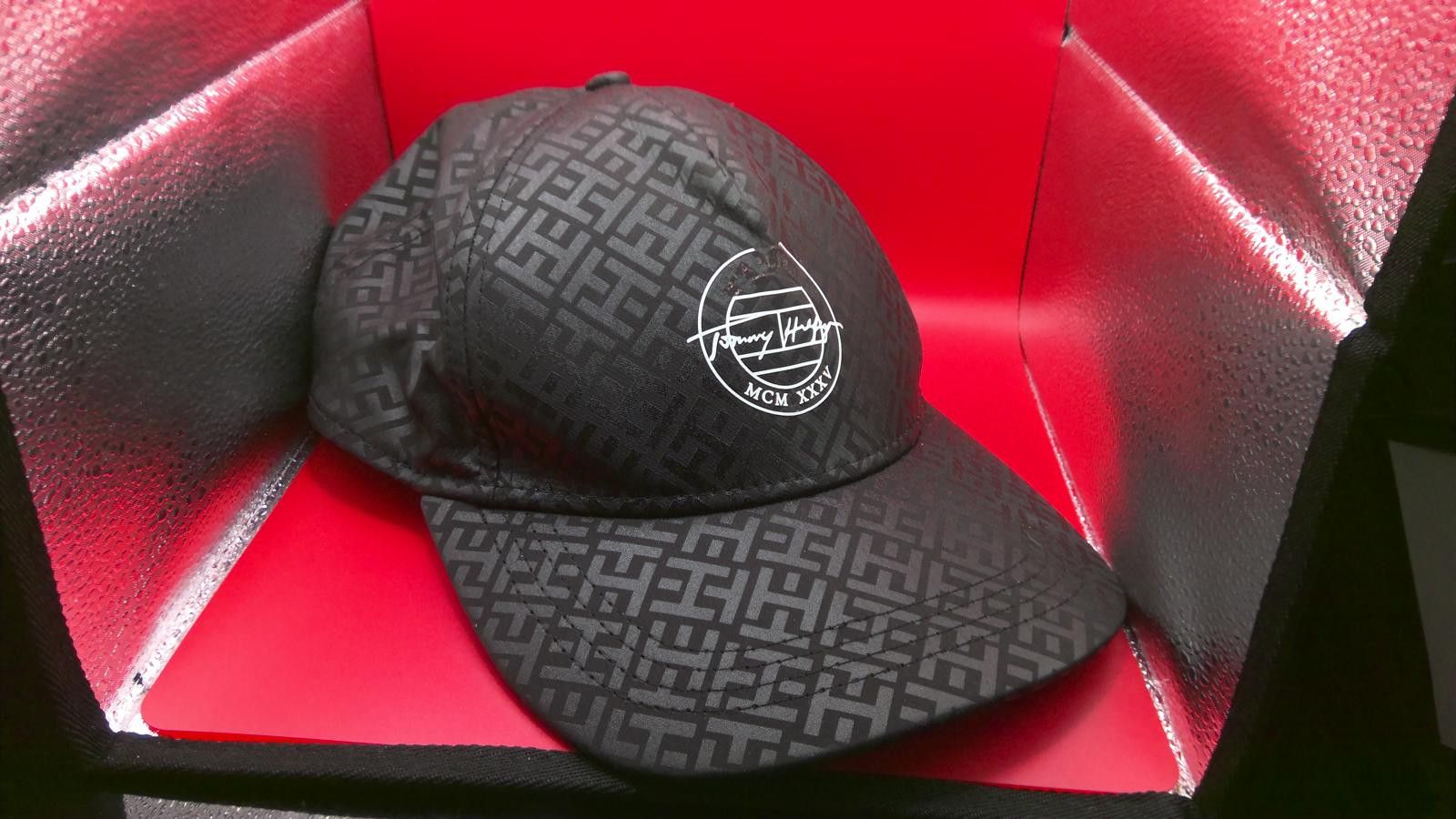 Tommy Hilfiger Tommy Hilfiger Black Logo Baseball Cap Size ONE SIZE - 1 Thumbnail