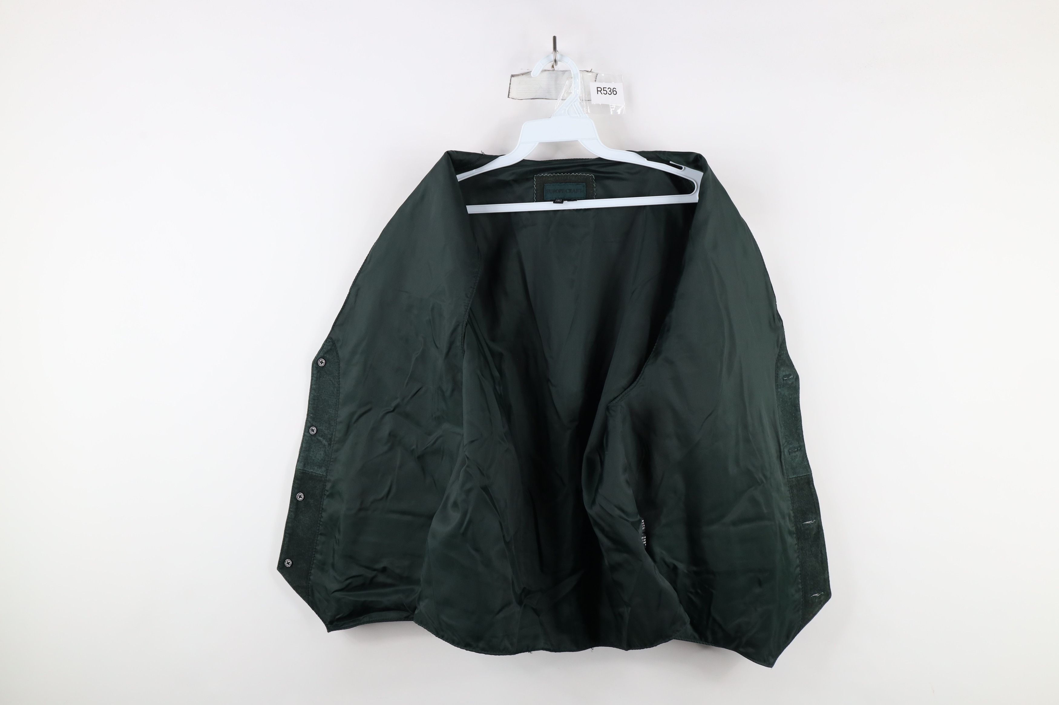 Vintage Vintage 90s Streetwear Buckle Back Suede Leather Vest Green Size US L / EU 52-54 / 3 - 10 Thumbnail